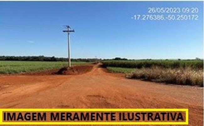PARAÚNA-GO --- IMÓVEL RURAL DE 45 HECTARES (GLEBA 01) DENTRO DE UMA ÁREA MAIOR.