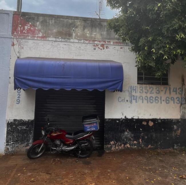 LINS/SP - UM PRÉDIO COMERCIAL COM ÁREA CONSTRUÍDA DE 106,33M².