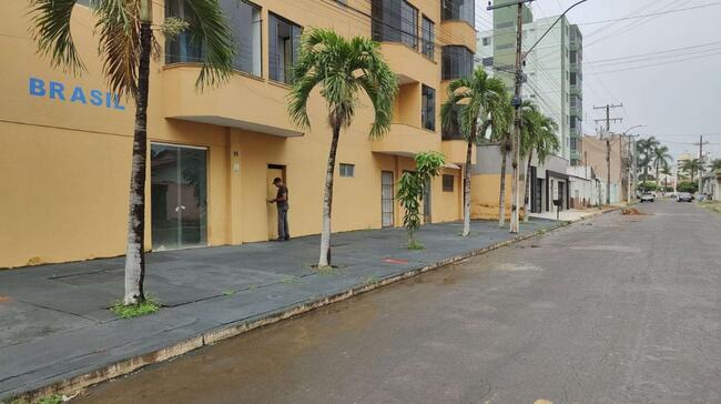 CALDAS NOVAS/GO - UMA SALA COMERCIAL NO EDIFICIO RESIDENCIAL BRASIL