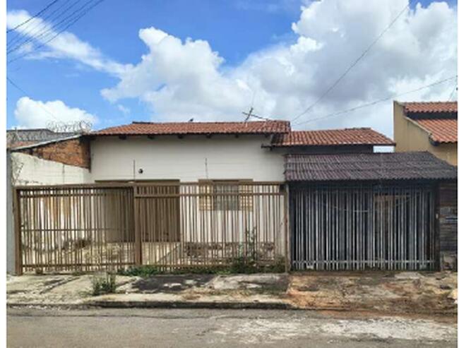 GOIÂNIA/GO - SETOR FAIÇALVILLE - ÁREA DE 420M² COM BENFEITORIAS