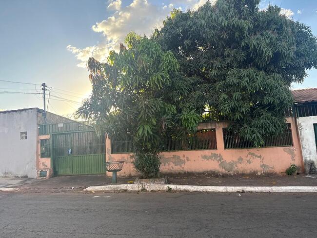 GOIÂNIA/GO - UM IMÓVEL URBANO NO BAIRRO JARDIM CURITIBA IV