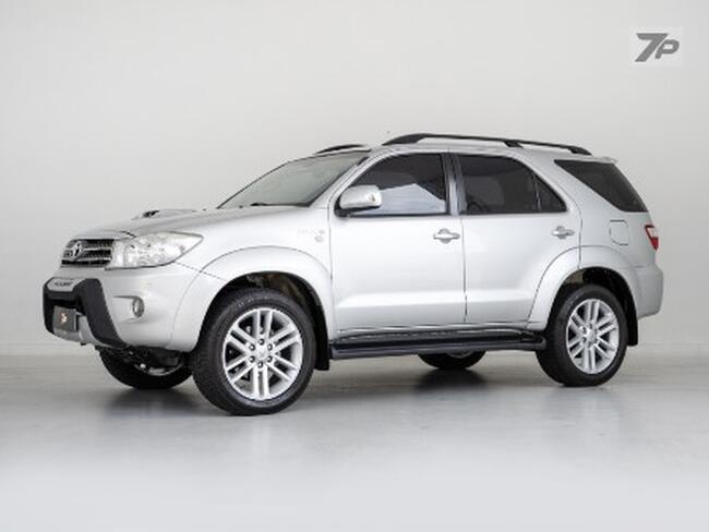 HILUX SW4 SRV 4X4, ANO:2015