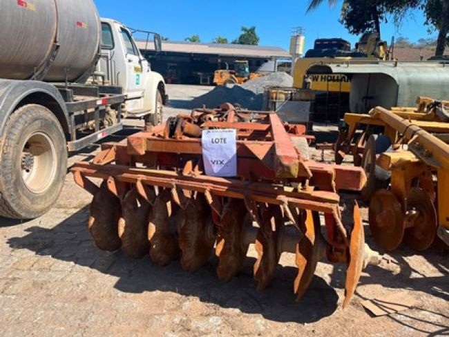 IMPLEMENTO DE GRADE ARADORA