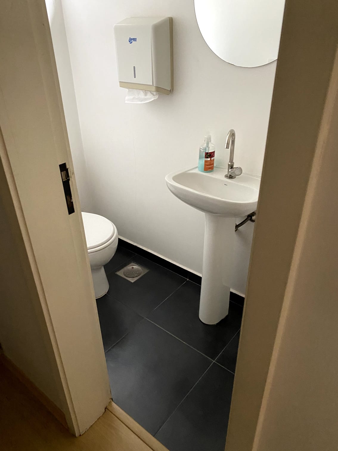 Salas Comerciais - nº 155,156,157 e 158