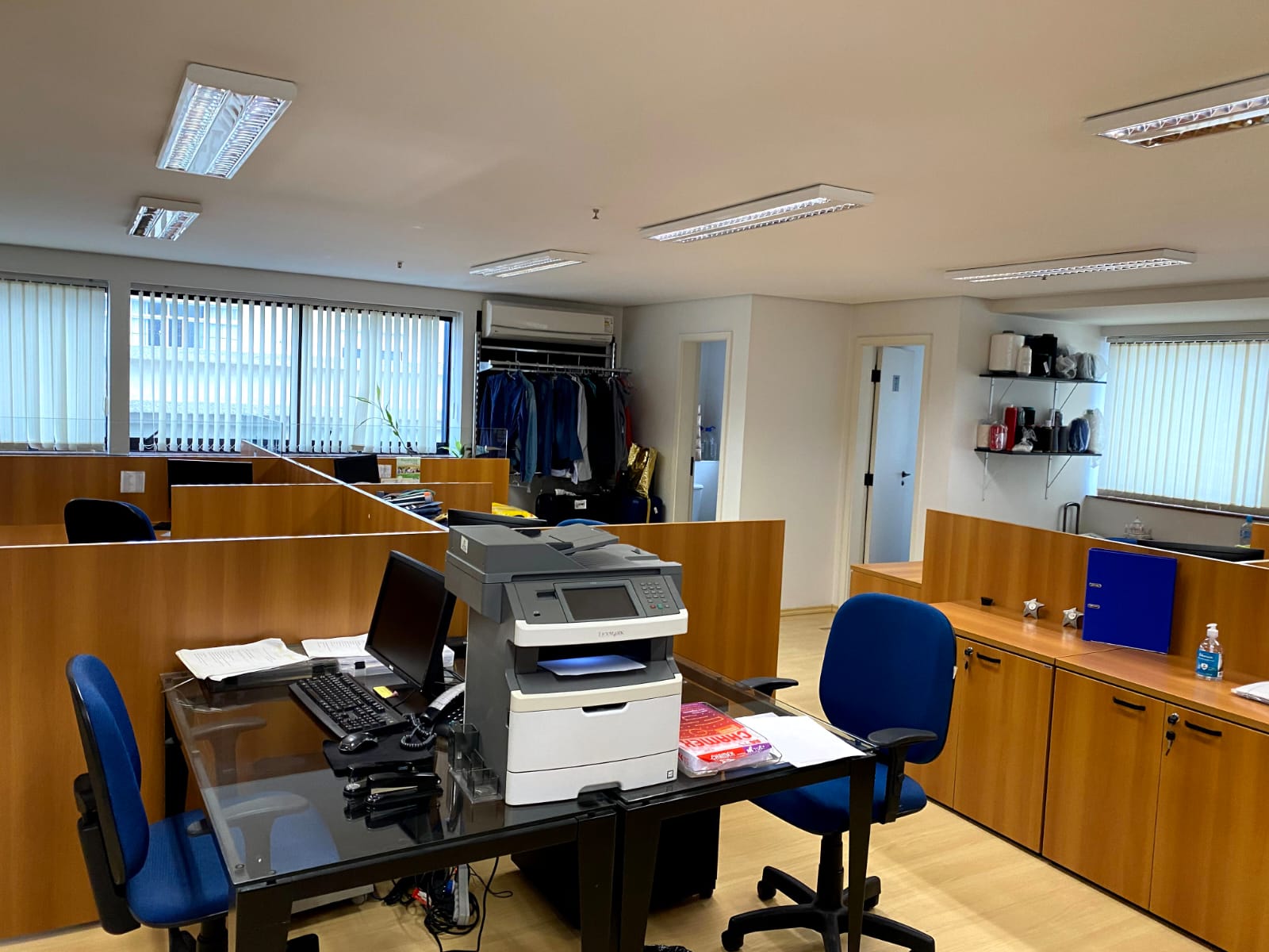 Salas Comerciais - nº 155,156,157 e 158