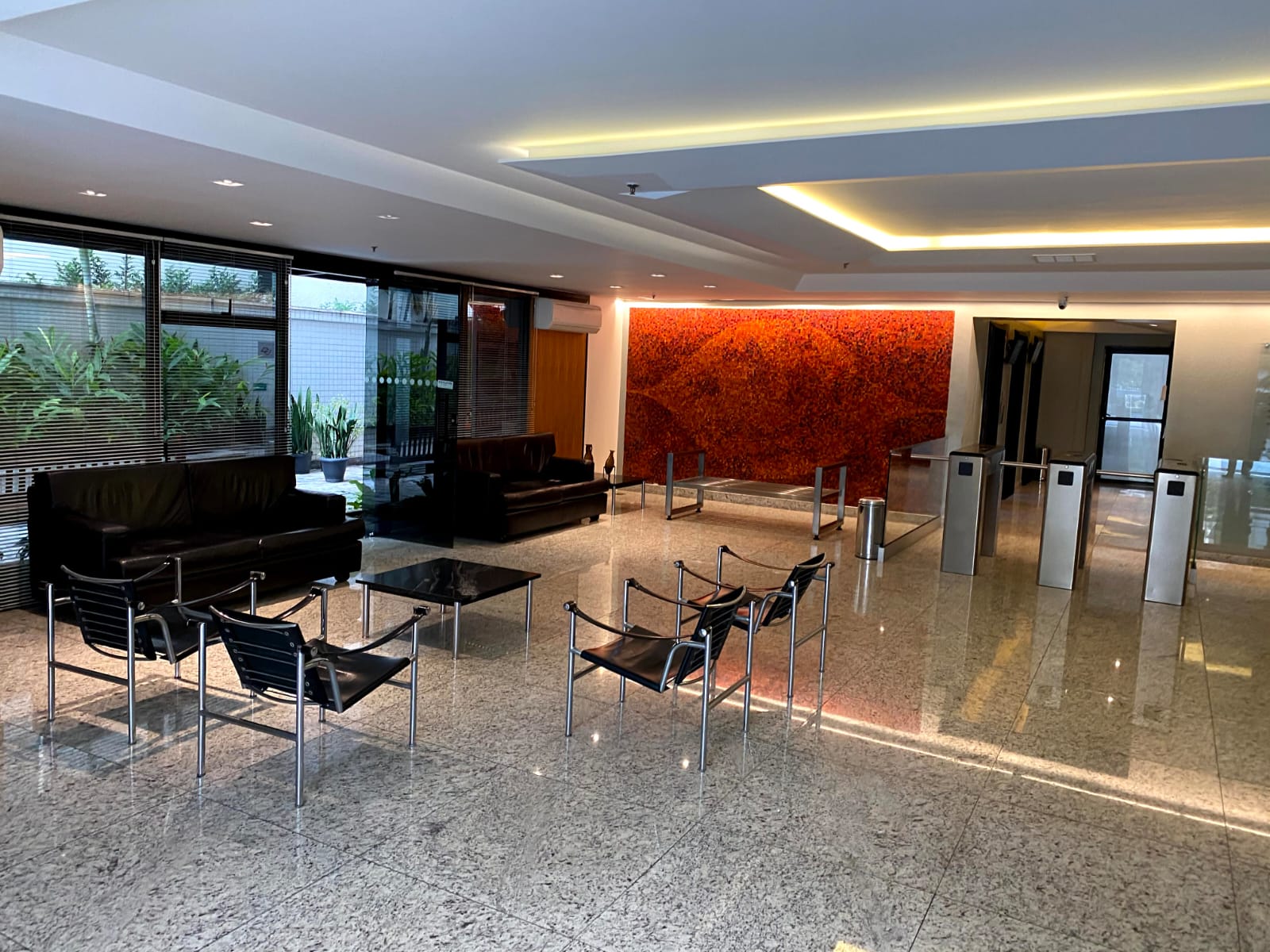 Salas Comerciais - nº 155,156,157 e 158