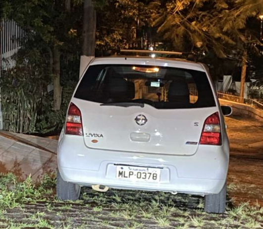 Veículo - Nissan Livina, Florianópolis/SC