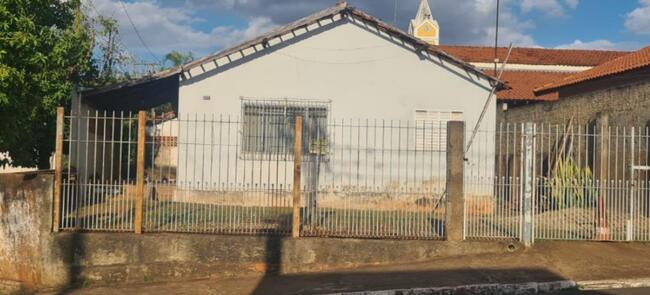 Casa - Iacanga/SP