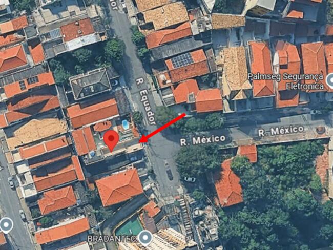 Casa Assobrada 190,93m² - Jardim América, Taboão da Serra/SP
