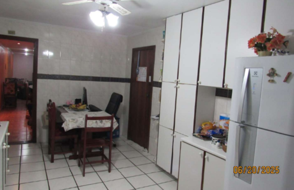 Casa Assobrada 190,93m² - Jardim América, Taboão da Serra/SP