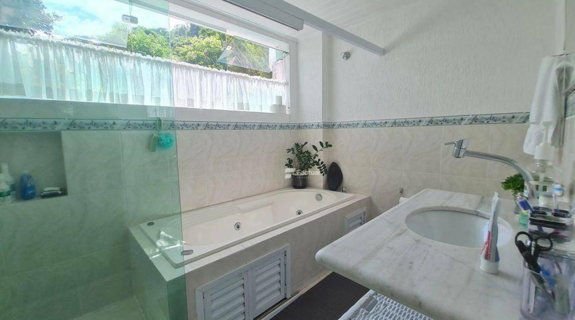 Casa em Condomínio 2.400m²- Balneário Praia do Pernambuco, Guarujá