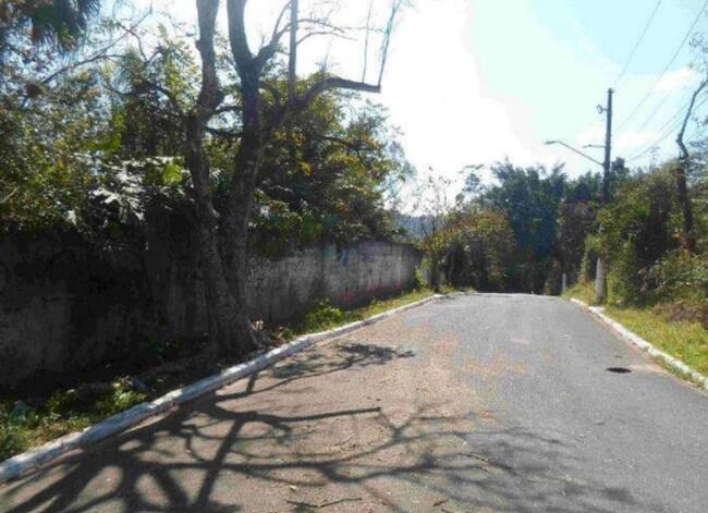 Terreno e Suas Benfeitorias 1.332m²- Estância Mirim, São Paulo/SP