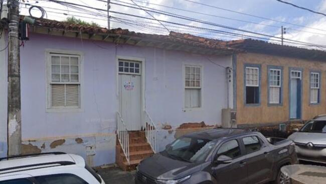CASA | 07 CÔMODOS - IMÓVEL TOMBADO | 366,28M² - PARACATU/MG R$ 320.000,00