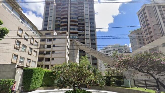 APARTAMENTO | 230M² | 3 VAGAS | LOURDES – BELO HORIZONTE/MG R$ 1.300.000,00