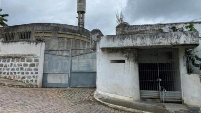 PRÉDIO COMERCIAL / A.T 1.600M² / PITANGA / PESQUEIRA /PERNAMBUCO - R$ 1.550.000,00