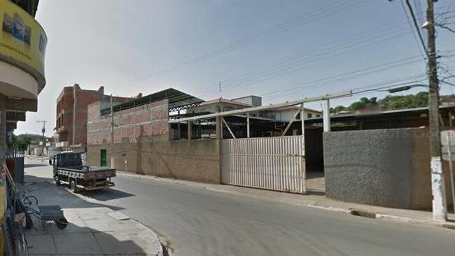IMÓVEL COMERCIAL | A.T. 342,90M² A.C. 250M² | CENTRO - IPABA/MG R$ 400.000,00