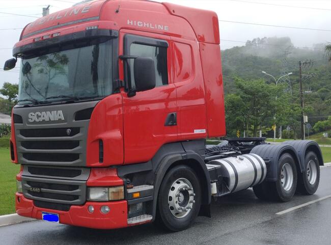 LEILÃO DE CAMINHÃO SCANIA E ESCAVADEIRA HIDRÁULICA  BIGUAÇU/SC